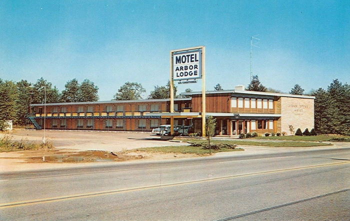 Arbor Lodge Motel - Old Postcard